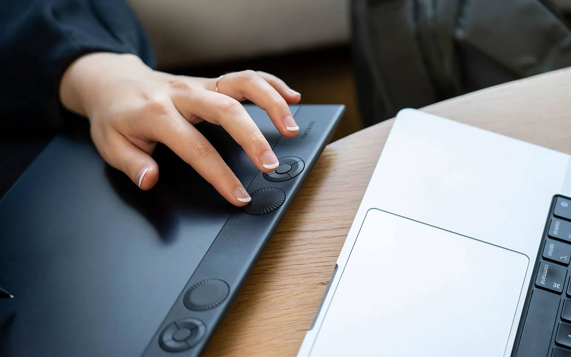 Wacom Intuos Pro Pen Tablet