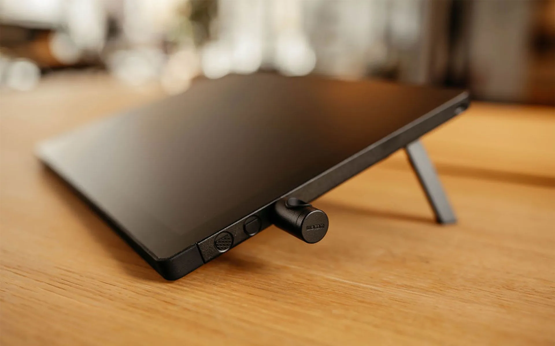 Wacom Cintiq Vari-angle Pen Stand